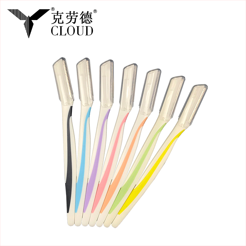 Bärbar engångshyvel för ögonbryn