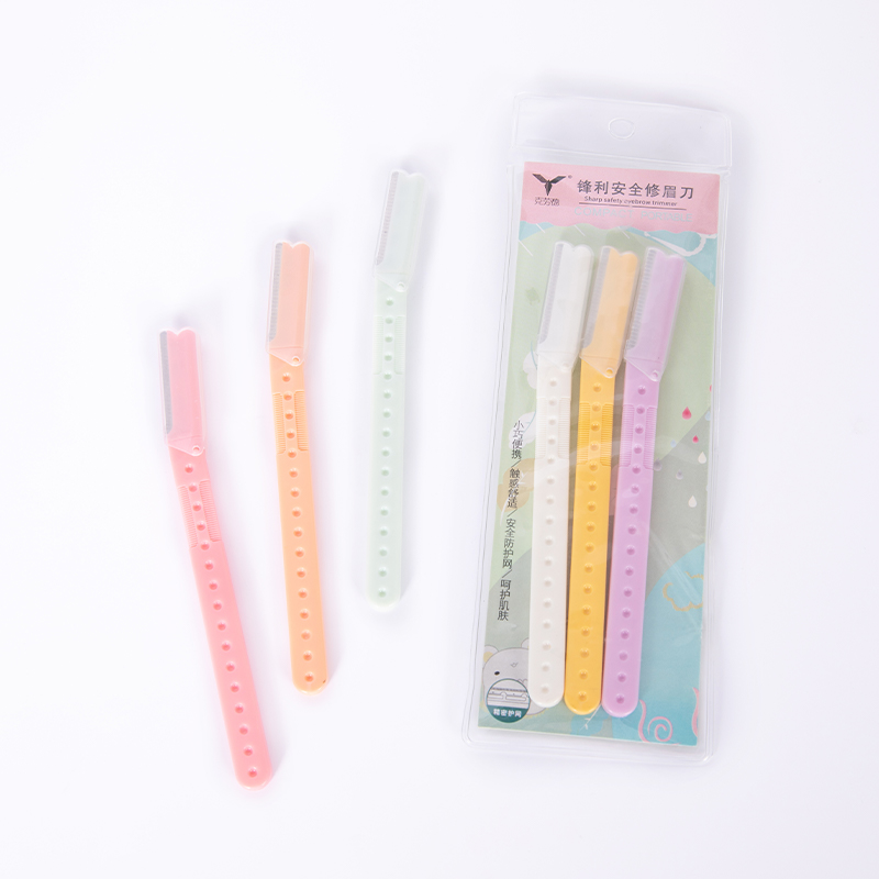 Ögonbrynstrimmerrakapparat med precisionsskydd